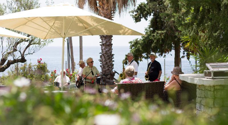 Kardamili Beach Hotel מראה חיצוני תמונה